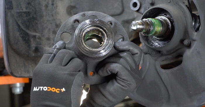 Changing Wheel Bearing on MERCEDES-BENZ W124 Convertible (A124) 320 CE (124.066) 1991 by yourself