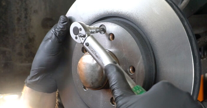 Schimbare Rulment roata CLK C208 CLK 230 Kompressor (208.347) 1999: manualele de atelier gratuite