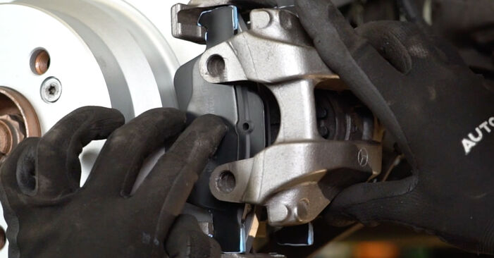 Mercedes C218 CLS 350 CDI / d 4-matic (218.393) 2013 Brake Pads replacement: free workshop manuals