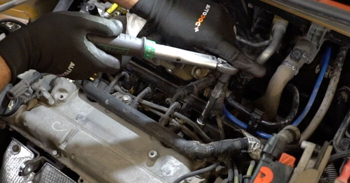FIAT 500 -auton Sytytystulpat: tee se itse -korjaamokäsikirja