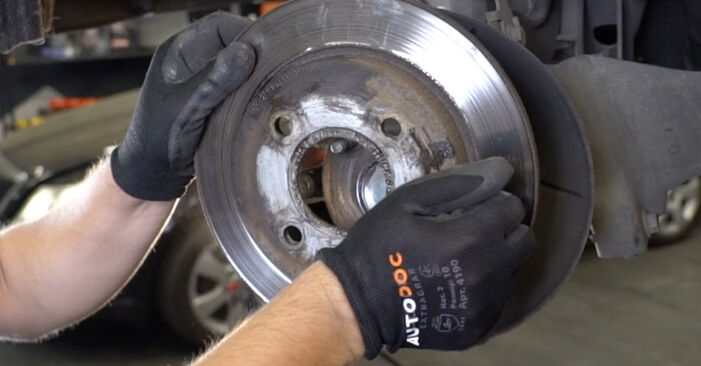DIY replacement of Brake Discs on FORD SCORPIO II (GFR, GGR) 2.9 i 24V 1998 is not an issue anymore with our step-by-step tutorial