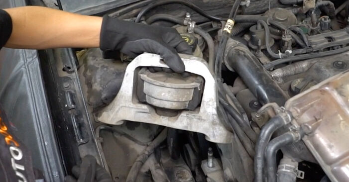 Need to know how to renew Engine Mount on FORD FOCUS 2005? This free workshop manual will help you to do it yourself