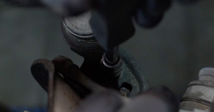 Wie kompliziert ist es, selbst zu reparieren: Radlager am Toyota Avensis Verso M2 2.0 VVT-i (ACM20_) 2007 ersetzen – Laden Sie sich illustrierte Wegleitungen herunter