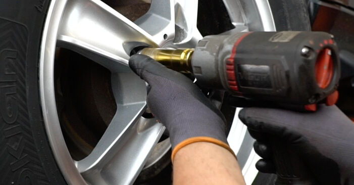 Wie schmierig ist es, selber zu reparieren: Radlager beim Toyota Corolla e12 1.8 VVTL-i TS (ZZE123_) 2007 wechseln – Downloaden Sie sich Bildanleitungen