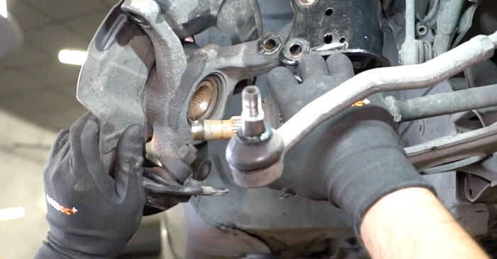 How to change Wheel Bearing on MERCEDES-BENZ VANEO (414) 2002 - tips and tricks