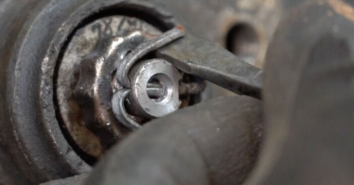 How to remove VW POLO 1.4 D 1985 Brake Drum - online easy-to-follow instructions