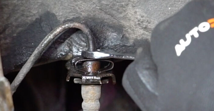 VW PASSAT 1.6 GLi Brake Hose replacement: online guides and video tutorials