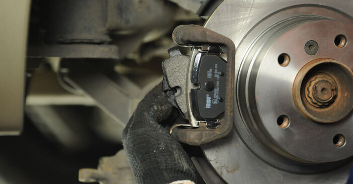 How to change Brake Pads on BMW X1 (E84) 2014 - tips and tricks