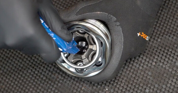 Austauschen Anleitung Antriebswellengelenk am VW Beetle 5c 2012 1.2 TSI selbst