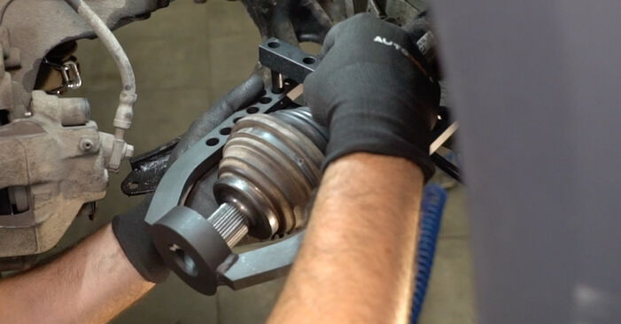 How to change CV Joint on Touran Mk1 2003 - free PDF and video manuals