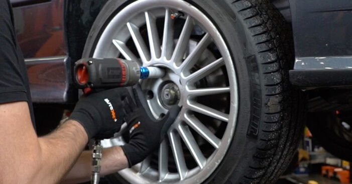 Kaip pakeisti BMW Z3 Pasukimo trauklė - išsamios instrukcijos ir vaizdo pamokos