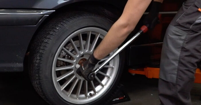 BMW 5 SERIES Plaquette de frein remplacement: guides en ligne et tutoriels vidéo