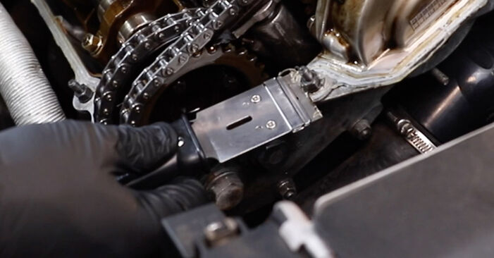 Kako odstraniti BMW 5 SERIES Tesnilka pokrova ventila - spletna, enostavna za sledenje, navodila