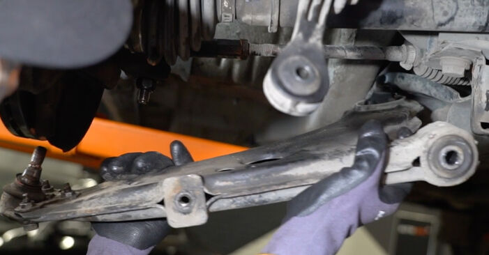 Step-by-step recommendations for DIY replacement Seat Leon 1m1 2004 1.8 T Cupra R Control Arm