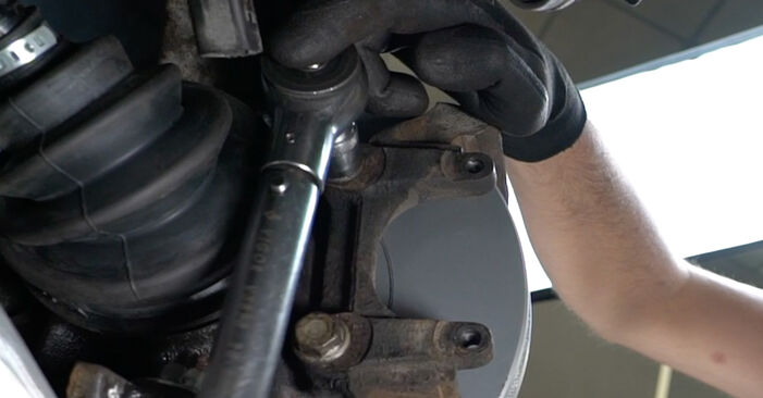 Hvordan man fjerner AUDI 100 Bremseskiver - nem at følge online instruktioner