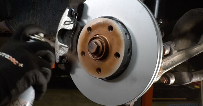 Step-by-step recommendations for DIY replacement Audi A6 C4 Avant 1995 2.6 quattro Brake Discs