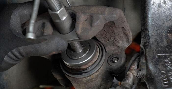 Wie schmierig ist es, selber zu reparieren: Bremsscheiben beim Seat Exeo Limousine 1.8 T 2014 wechseln – Downloaden Sie sich Bildanleitungen