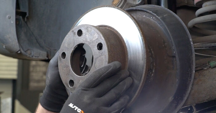Replacing Brake Discs on Audi A6 C4 Avant 1996 2.5 TDI quattro by yourself