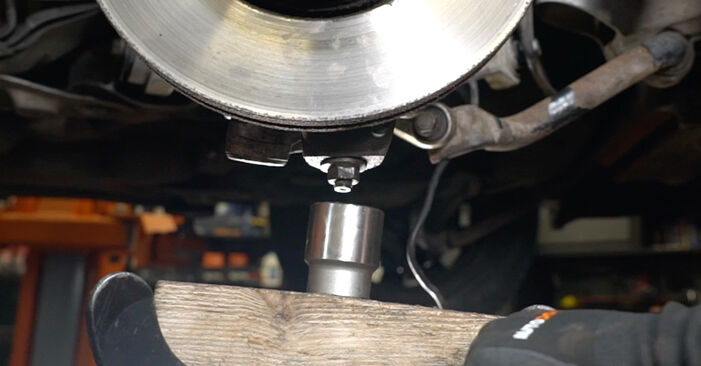 Step-by-step recommendations for DIY replacement Audi 100 Avant C3 1986 2.2 Turbo CV Joint