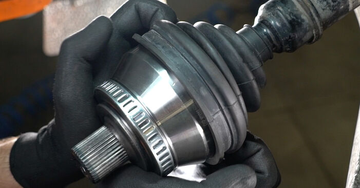 Changing CV Joint on AUDI A6 Saloon (4B2, C5) 1.9 TDI 2000 by yourself