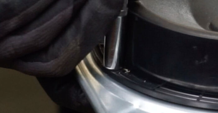 Podnośnik szyby w SEAT Leon Hatchback (1M1) 1.8 20V T 2005 samodzielna wymiana - poradnik online
