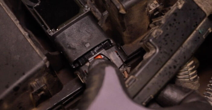 Колко време отнема смяната: Запалителна бобина на Opel Astra H L70 2012 - информативен PDF наръчник