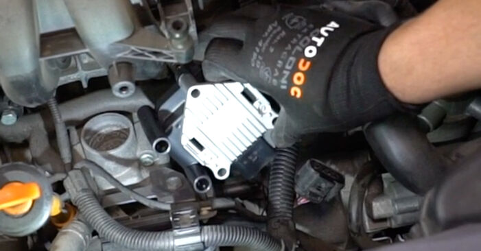 VW Gol G5 1.4 2014 Zündspule wechseln: wie schwer ist es, selbst zu reparieren - Downloaden Sie sich illustrierte Anleitungen
