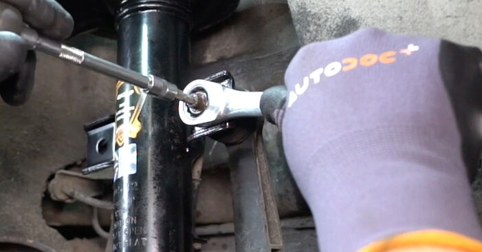 How to remove ALFA ROMEO 156 2.4 JTD (932BXF00) 2004 Anti Roll Bar Links - online easy-to-follow instructions