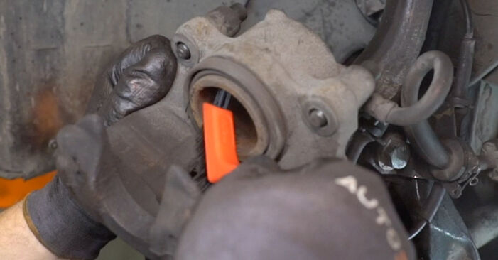 Bremsscheiben beim ALFA ROMEO 156 2.5 V6 24V (932A1) 2004 selber erneuern - DIY-Manual
