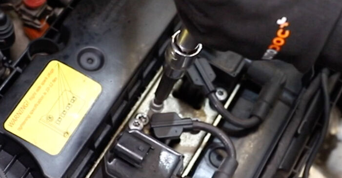 Hvordan skifte ALFA ROMEO GT 2010 Tennplugger trinn–for–trinn veiledning