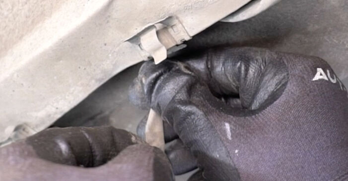 Changing Lambda Sensor on AUDI A6 Saloon (4A2, C4) S6 2.2 Turbo quattro 1997 by yourself