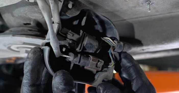 Πώς να αντικαταστήσετε AUDI A4 Αισθητήρας λάμδα - εγχειρίδια βήμα προς βήμα και οδηγοί βίντεο