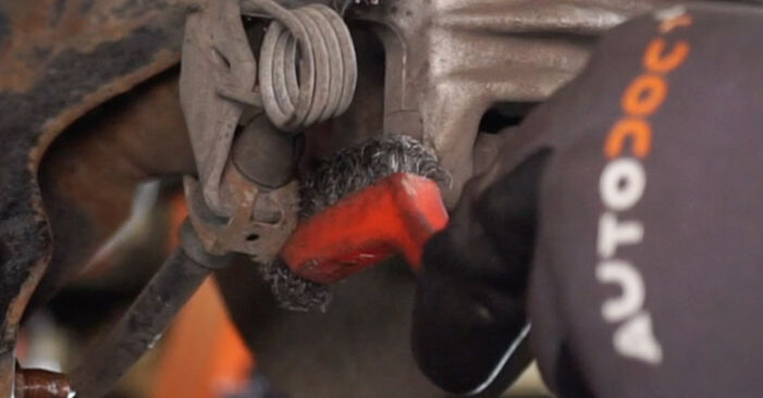 How to remove SEAT TOLEDO 2.3 V5 2002 Wheel Bearing - online easy-to-follow instructions