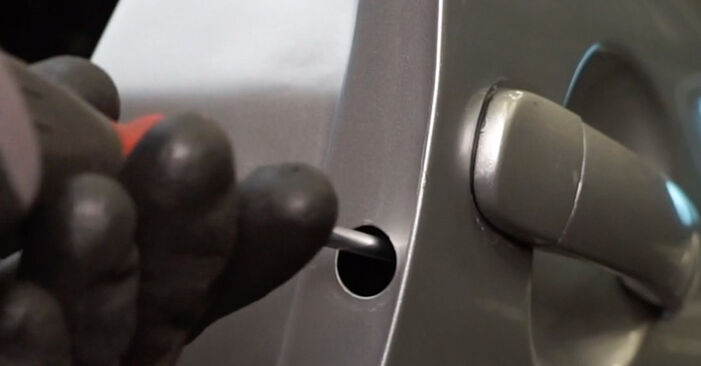 Kako odstraniti SEAT AROSA Kljucavnice zunaj - spletna, enostavna za sledenje, navodila