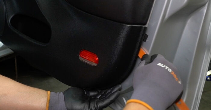 Udskiftning af Dørlås på SEAT AROSA ved gør-det-selv