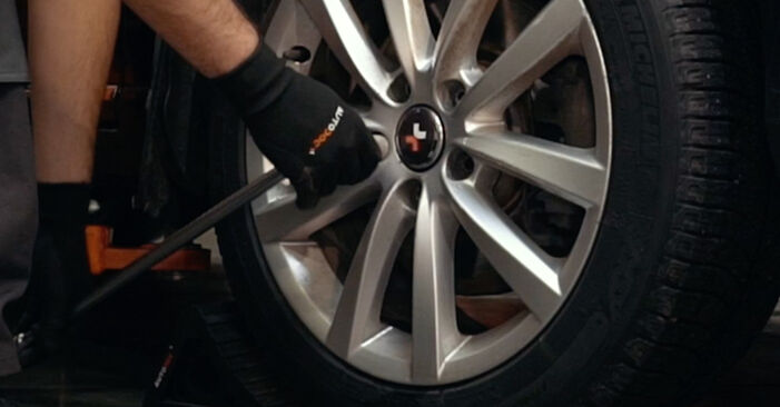 Ersetzen Sie Bremsscheiben am VW Golf VI Variant (AJ5) 1.6 TDI 4motion 2012 selber