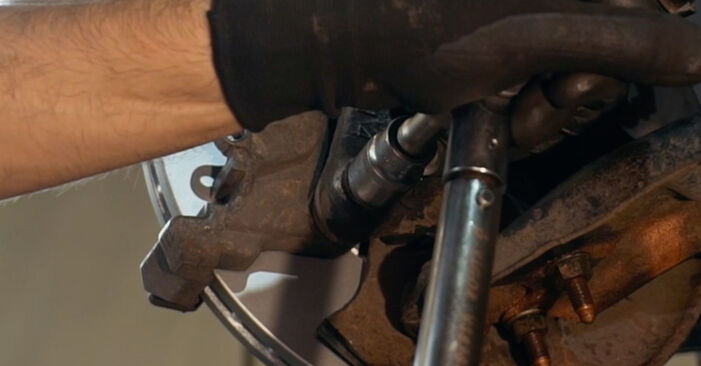 Hvor lang tid tager en udskiftning: Bremseskiver på VW BEETLE - informativ PDF-manual