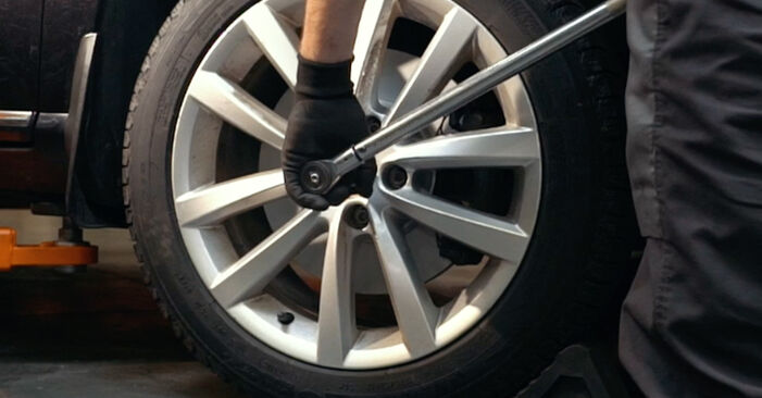 Hvordan skifte VW CADDY 2011 Støtdemper trinn–for–trinn veiledning