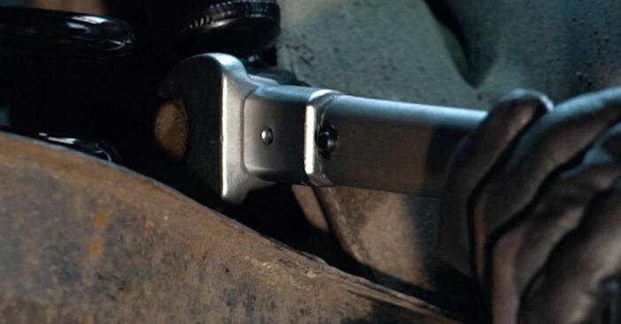 Ersetzen Sie Stoßdämpfer am VW Passat Variant (365) 1.4 TSI EcoFuel 2013 selber