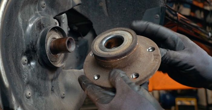 VW Passat NMS 3.6 FSI 2013 Radlager wechseln: Gratis Reparaturanleitungen