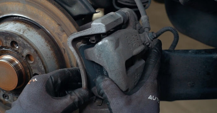 Cómo cambiar Cojinete de Rueda en un VW Beetle Cabrio (5C7, 5C8) 2014 - consejos y trucos