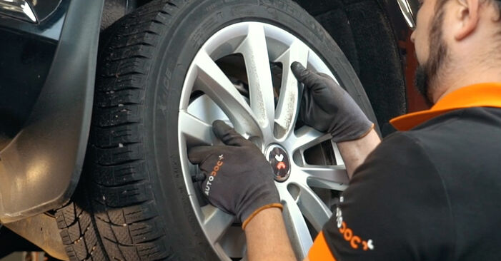 Смяна на VW Beetle Кабрио 1.6 TDI 2013 Колесен лагер: безплатни наръчници за ремонт