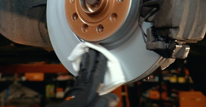 VW Caddy Mk3 1.6 TDI 2006 Wheel Bearing replacement: free workshop manuals