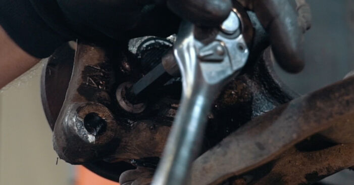 Passat 365 1.6 TDI 2012 Wheel Bearing replacement: free workshop manuals