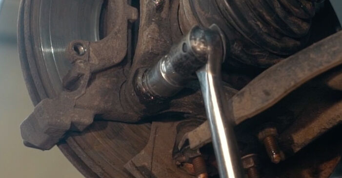 Substituir Rulment roata VW Golf VI Cabrio (517) 1.2 TSI 2013 - tutorialul online