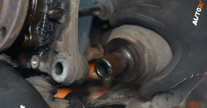 How to change Wheel Bearing on VW Passat CC (357) 2010 - tips and tricks