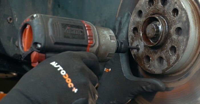 Touran Mk1 2.0 TDI 16V 2005 Wheel Bearing replacement: free workshop manuals
