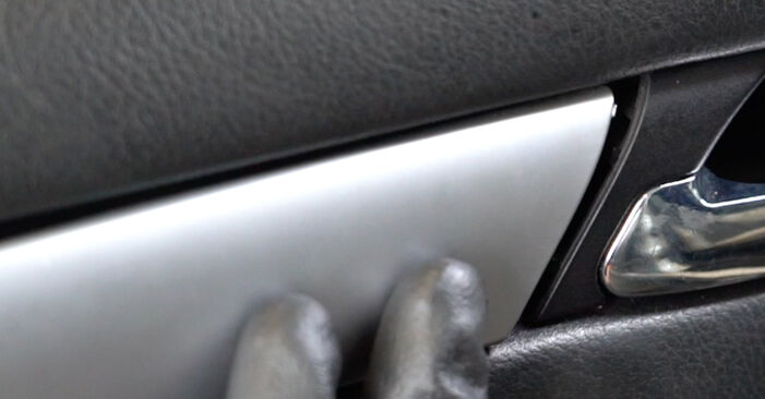 Zamenjajte Odpiralo za okno na BMW 3 Compact (E46) 2001 316ti 1.8 sami
