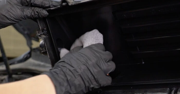 Luftfilter beim VW CADDY 2.0 TDI BMT 4motion 2022 selber erneuern - DIY-Manual