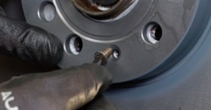 Wie schmierig ist es, selber zu reparieren: Bremsscheiben beim Seat Leon 5F8 2.0 Cupra 2019 wechseln – Downloaden Sie sich Bildanleitungen